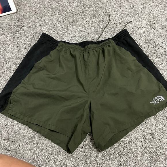 The North Face Men’s Flight Series Shorts size Medium - Picture 1 of 6